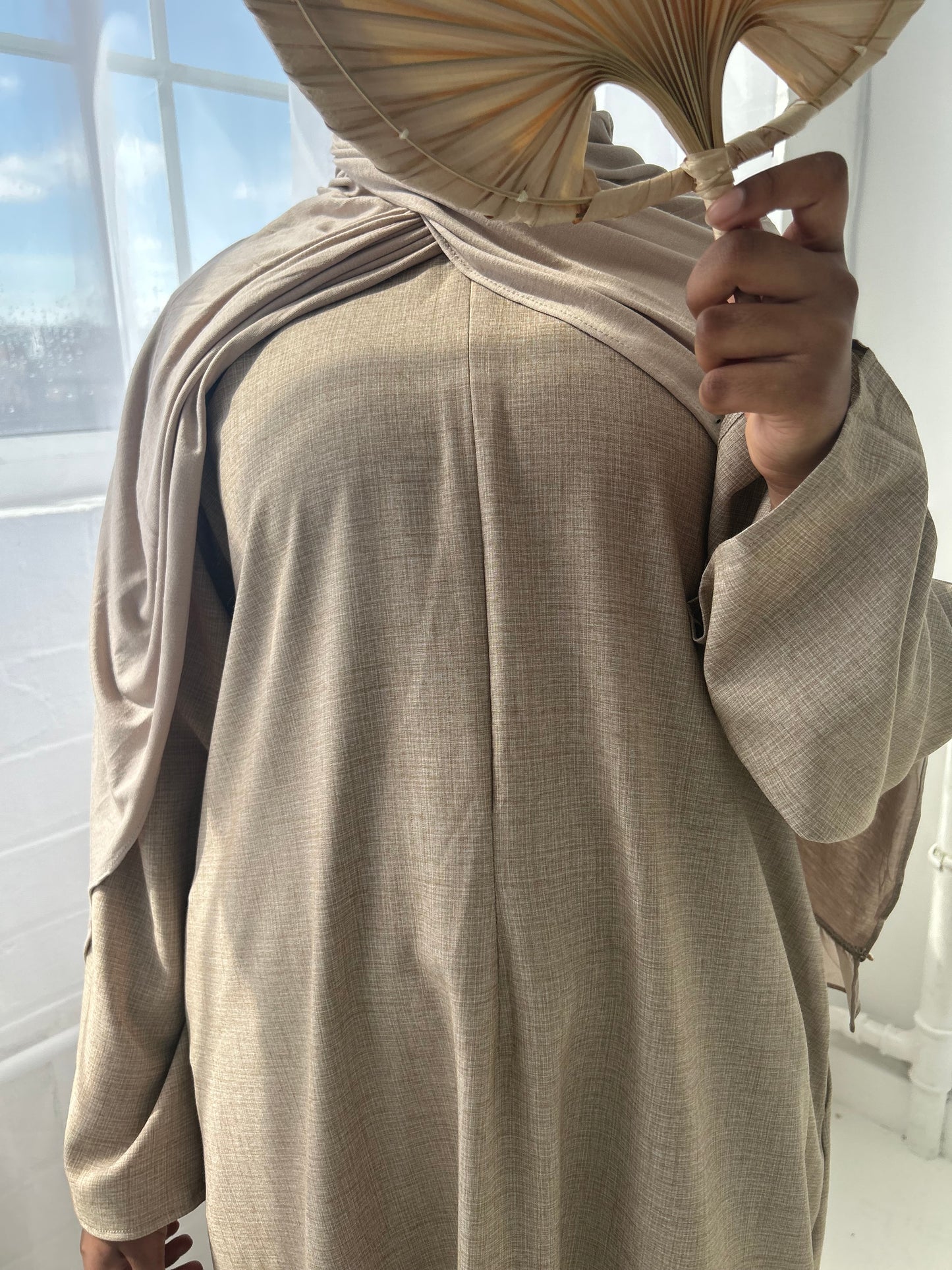 Liya linen look abaya beige